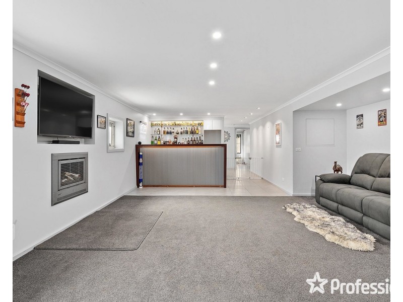 8 Peden Street, Chirnside Park VIC 3116