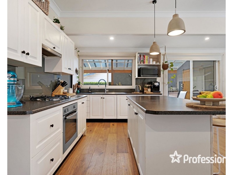 410 Warburton Highway, Wandin North VIC 3139