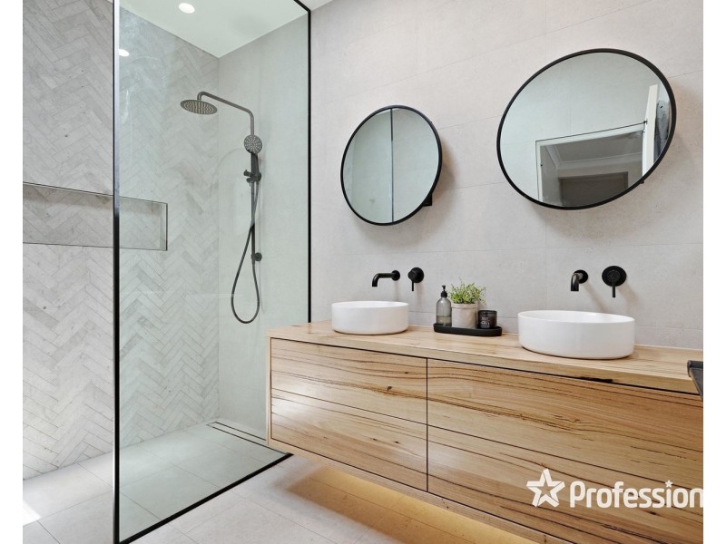 410 Warburton Highway, Wandin North VIC 3139