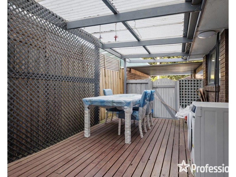 2/14 Cave Hill Road, Lilydale VIC 3140