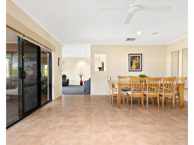 4 Shadi Rise, Yarra Glen VIC 3775