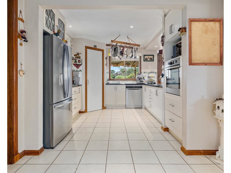 14 Olinda Park Rise, Lilydale VIC 3140