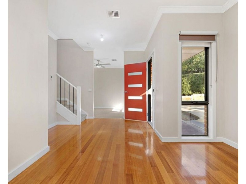 2/63 Victoria Road, Lilydale VIC 3140