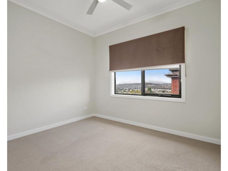 2/63 Victoria Road, Lilydale VIC 3140
