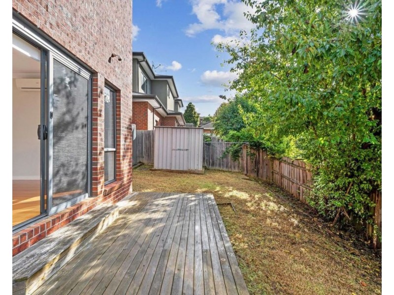 2/63 Victoria Road, Lilydale VIC 3140