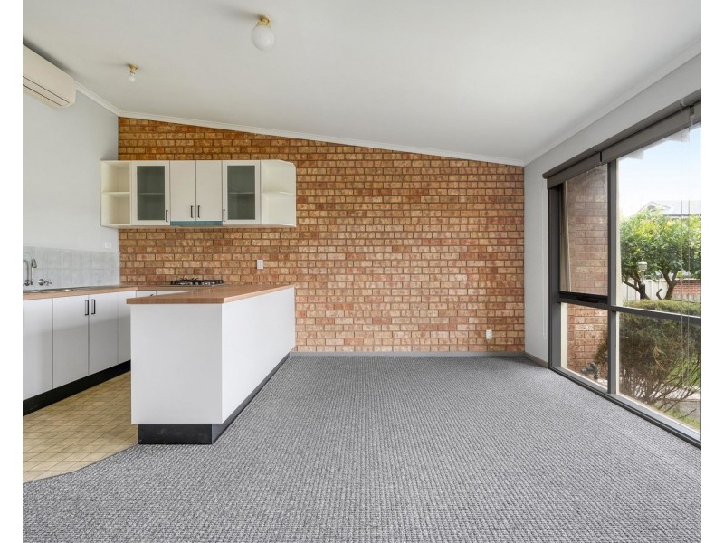 2/10 Nicholas Street, Lilydale VIC 3140