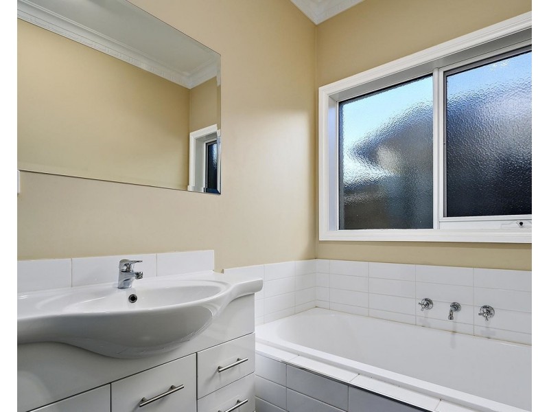 256a Dorset Road, Croydon VIC 3136