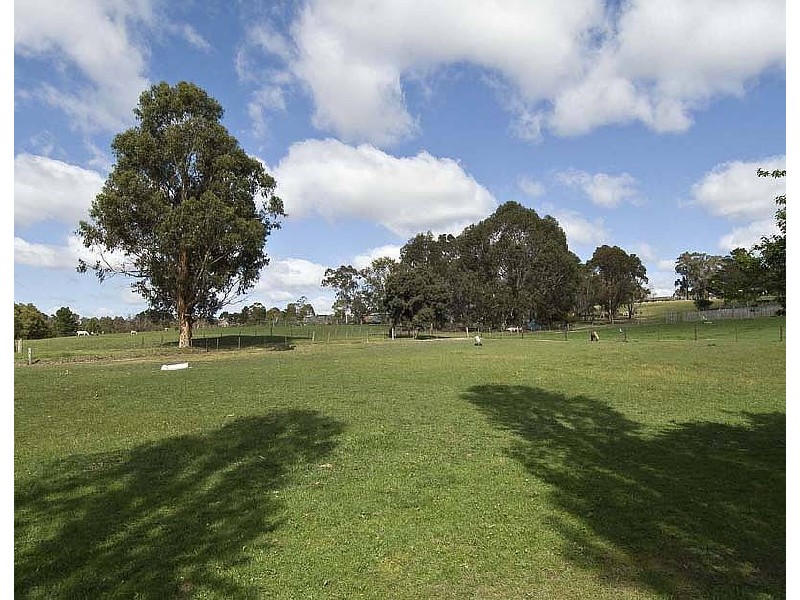 163 Victoria Road, Chirnside Park VIC 3116