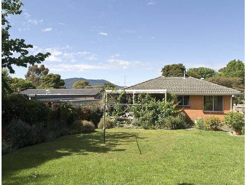 21 Orrong  Road, Mooroolbark VIC 3138