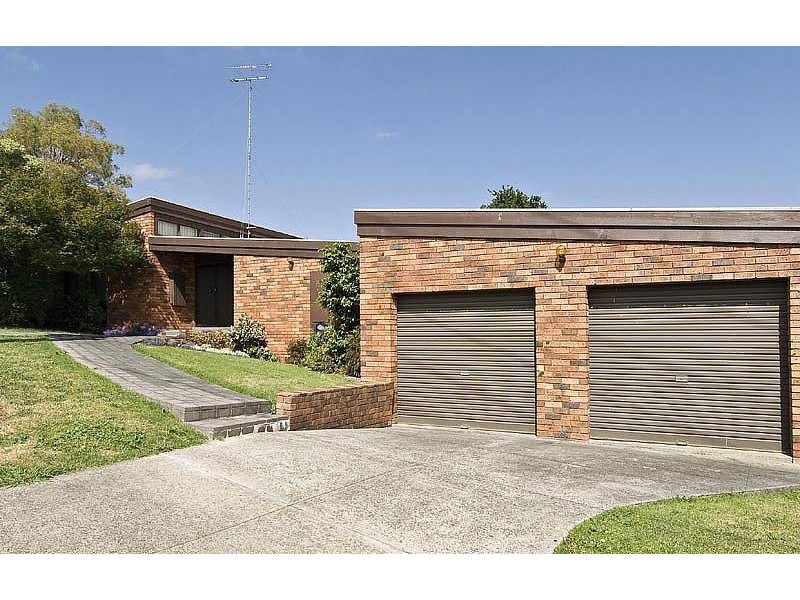 38 St Andrews Drive, Chirnside Park VIC 3116