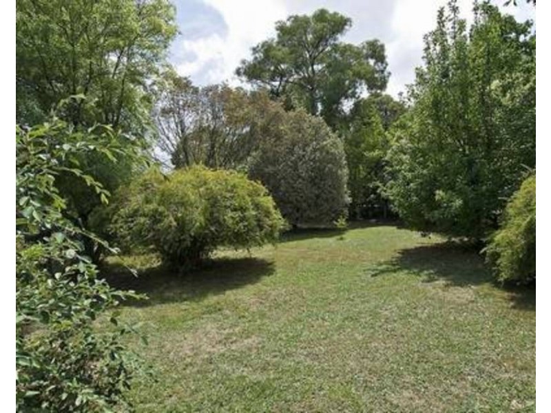 14 Carter Street, Launching Place VIC 3139