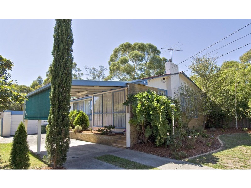 44 Lee Ann Crescent, Croydon VIC 3136