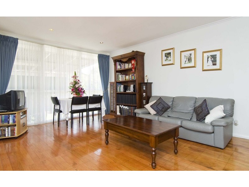 44 Lee Ann Crescent, Croydon VIC 3136