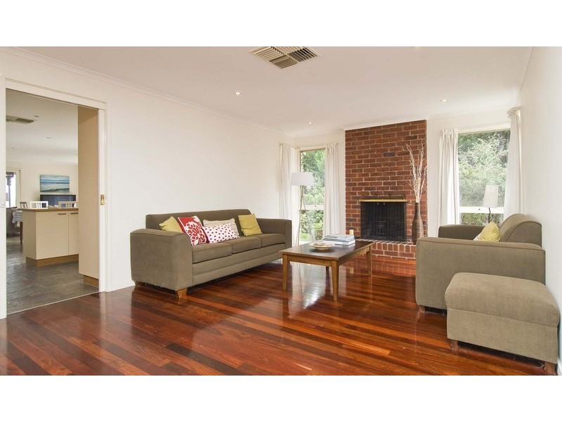 13 Highleigh Court, Mooroolbark VIC 3138
