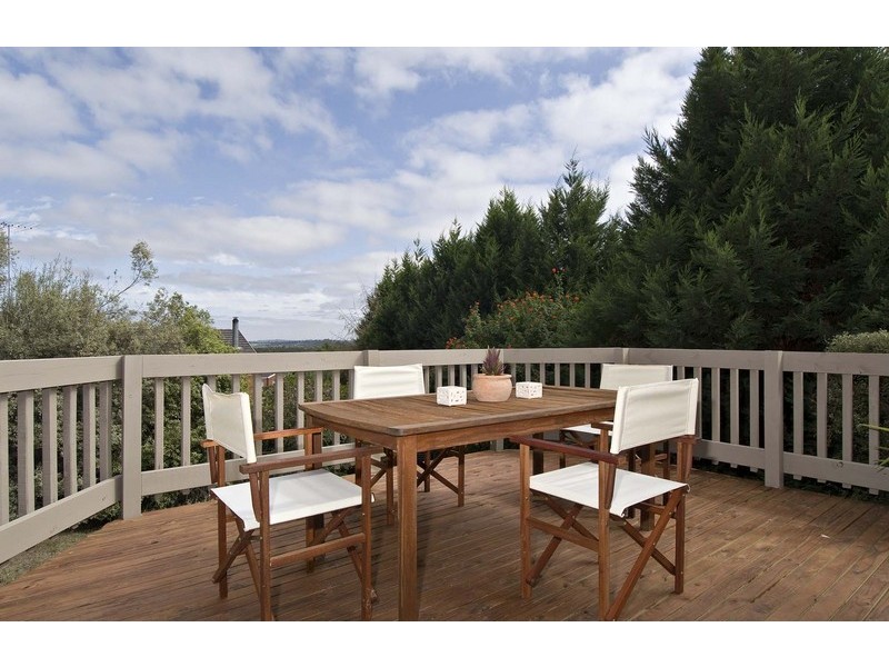 13 Highleigh Court, Mooroolbark VIC 3138
