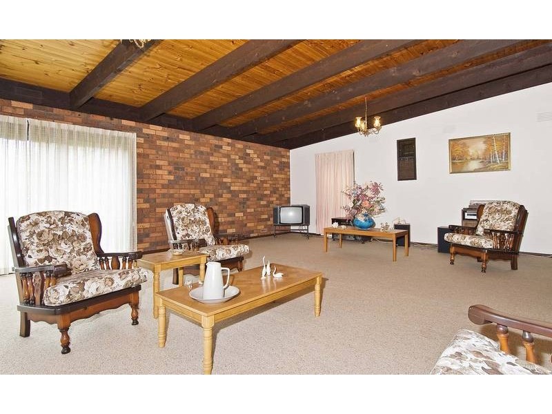 38 St Andrews Drive, Chirnside Park VIC 3116