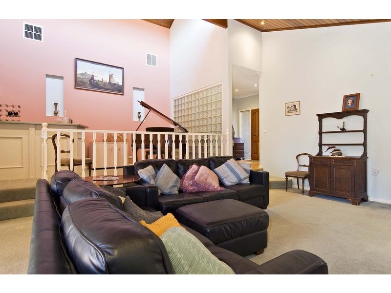 48 Lakeview Drive, Lilydale VIC 3140