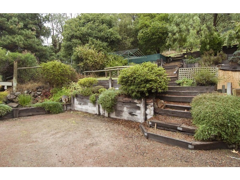 13 Olive Grove, Lilydale VIC 3140