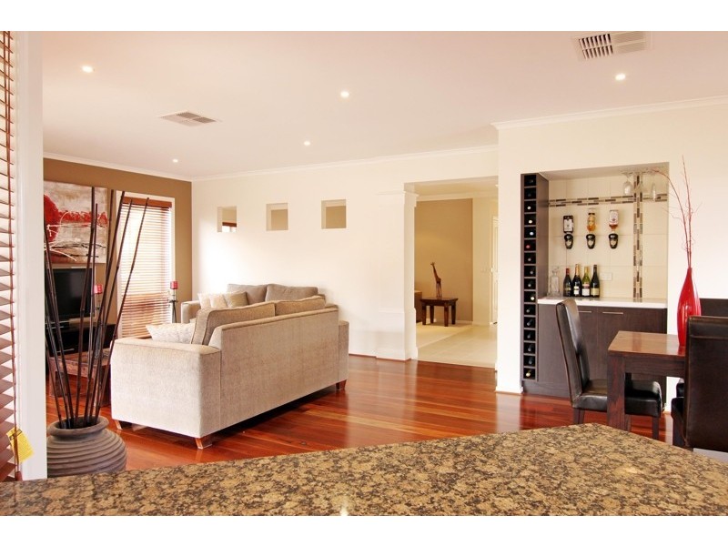 41 Larbert Road, Mooroolbark VIC 3138
