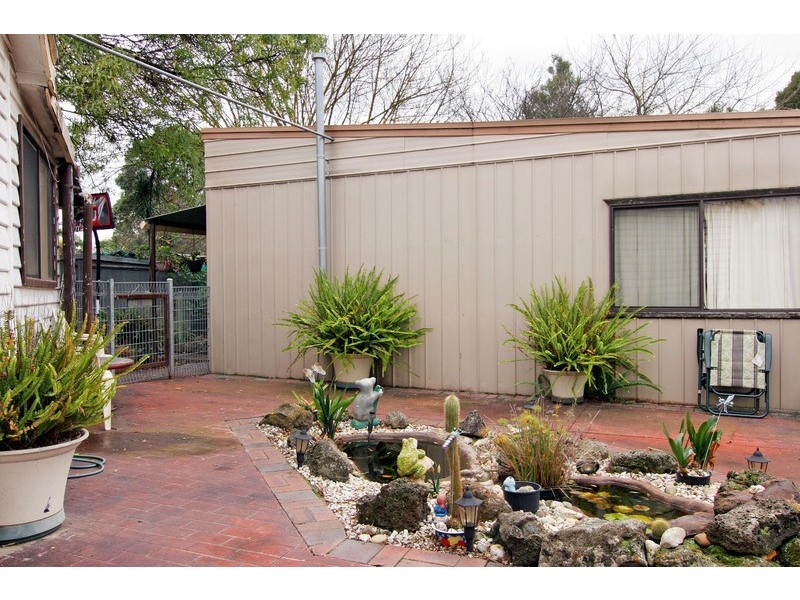 21 Lena Grove, Kilsyth VIC 3137
