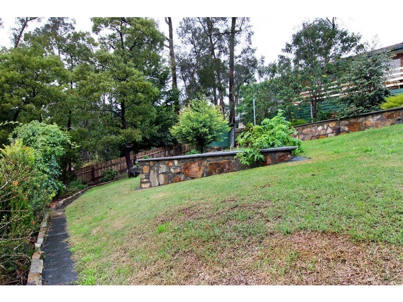 19 Weymar Crescent, Wandin North VIC 3139