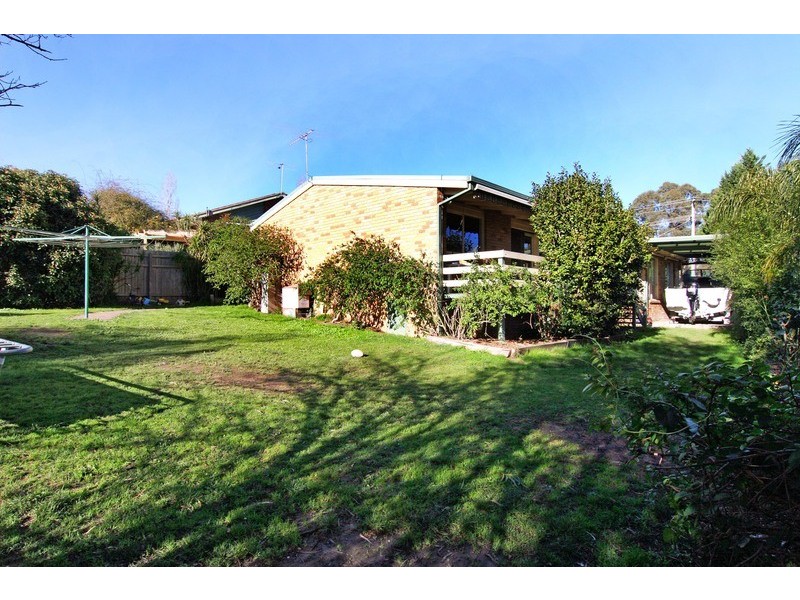 23 James Milne Drive, Croydon North VIC 3136