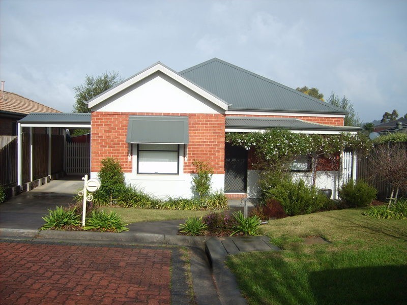 9 Avon Place, Chirnside Park VIC 3116