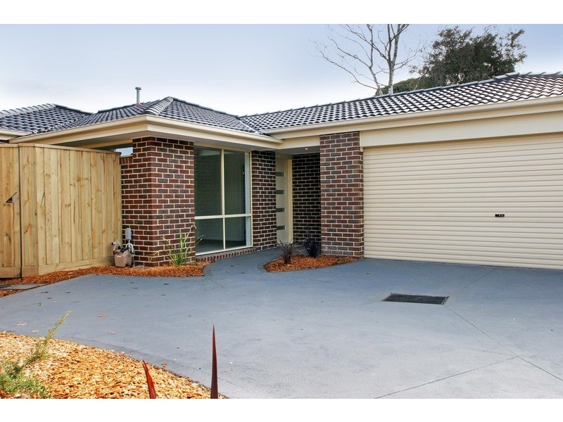 2/17 Wimbledon Court, Mooroolbark VIC 3138