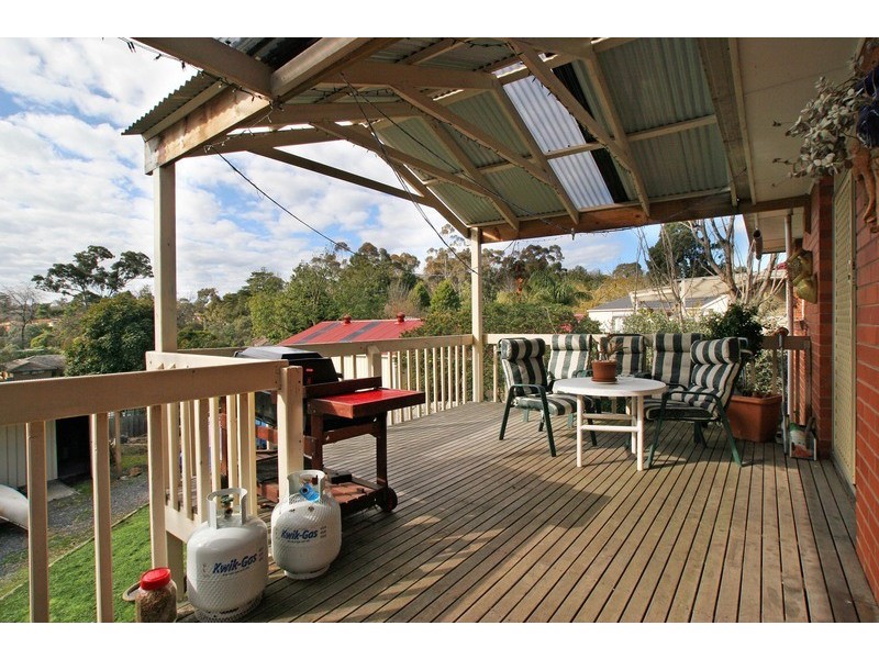 16 Clubpoint Drive, Chirnside Park VIC 3116