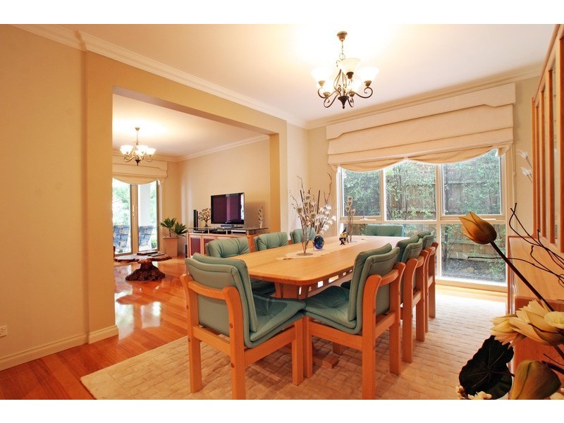 32 Valley Park Drive, Mooroolbark VIC 3138