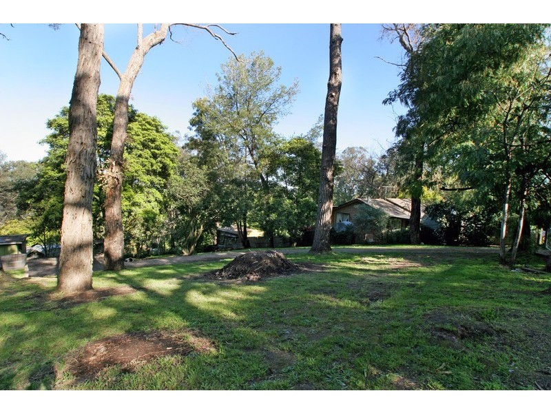 8 High Street, Seville East VIC 3139
