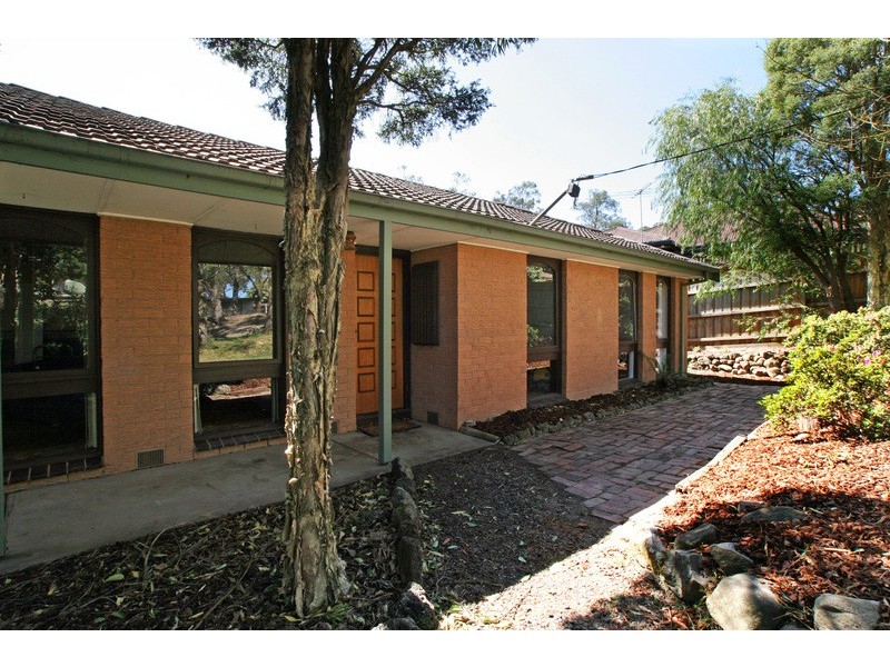 15 Old Warburton Road, Seville VIC 3139