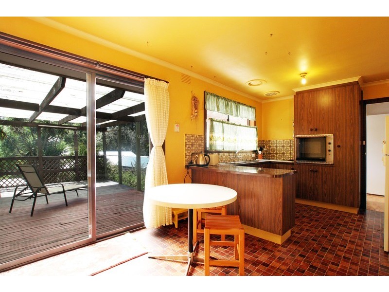 15 Old Warburton Road, Seville VIC 3139