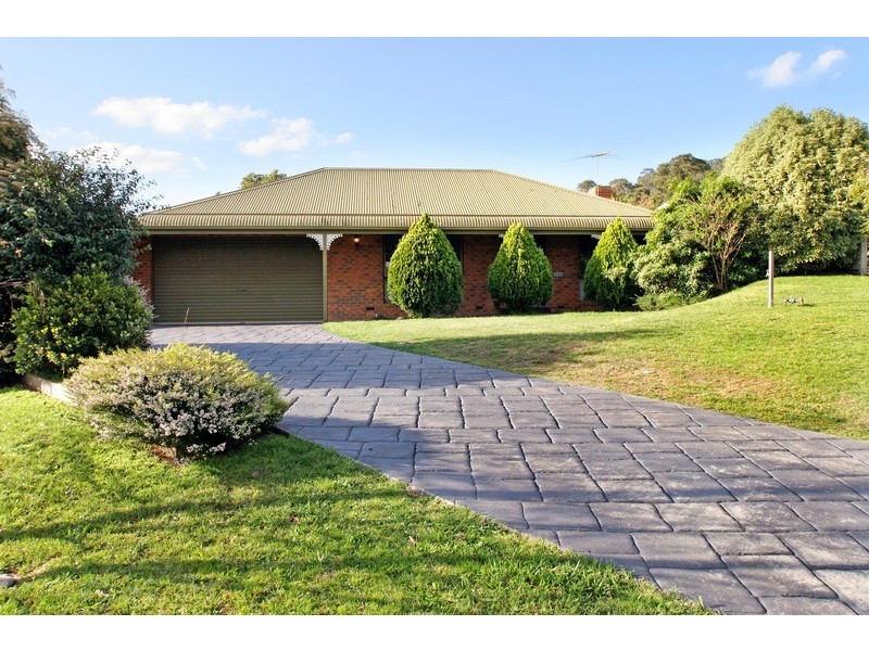 8 Horatio Court, Lilydale VIC 3140