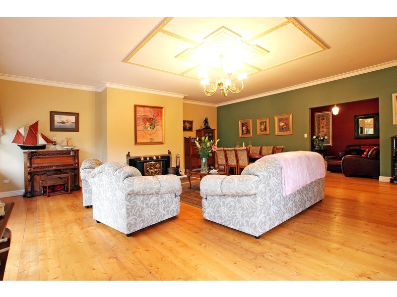 26 Alto Avenue, Croydon VIC 3136