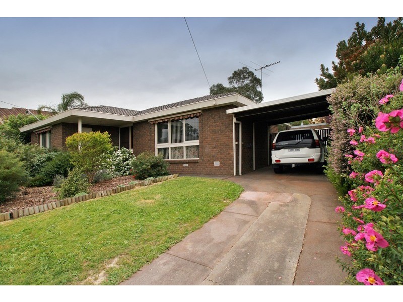 33 Lauriston Drive, Coldstream VIC 3770