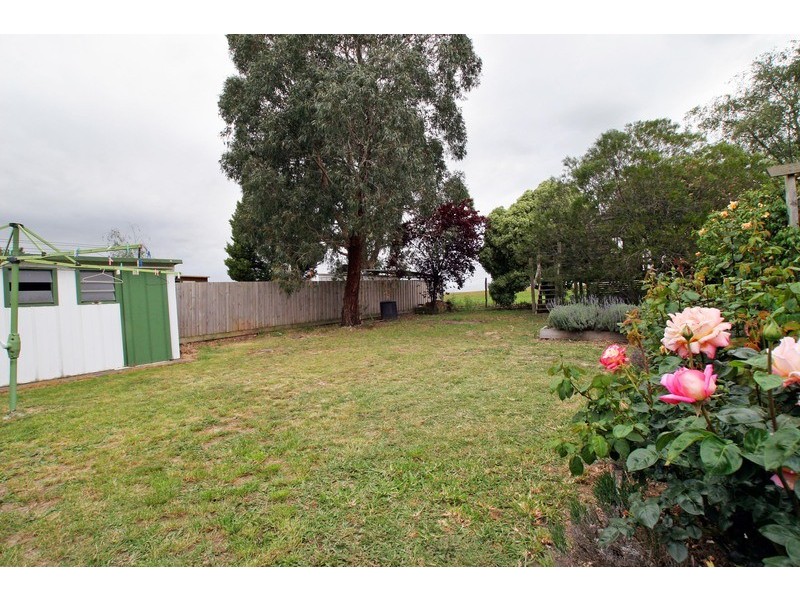 33 Lauriston Drive, Coldstream VIC 3770