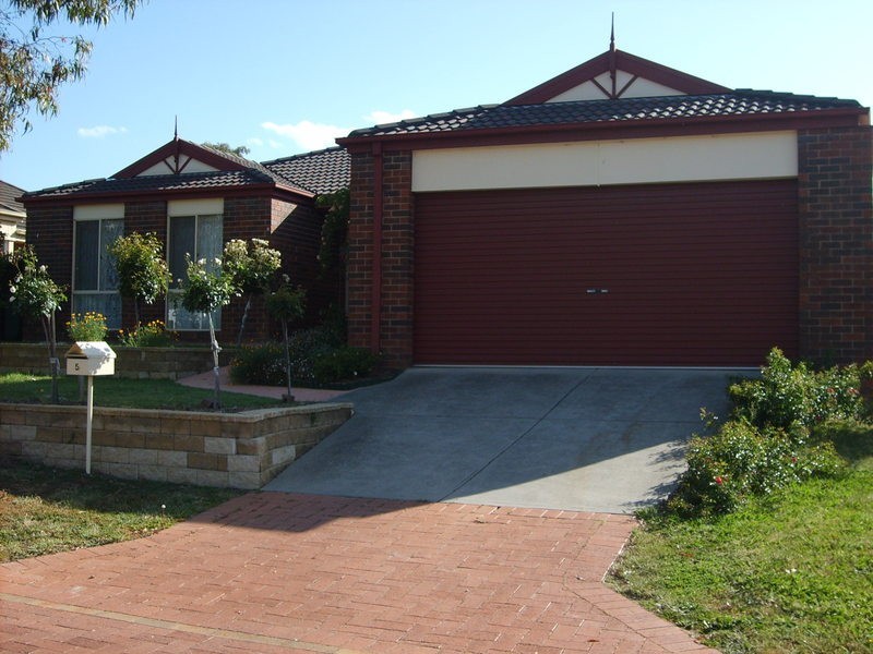 5 Briarwood Court, Croydon VIC 3136