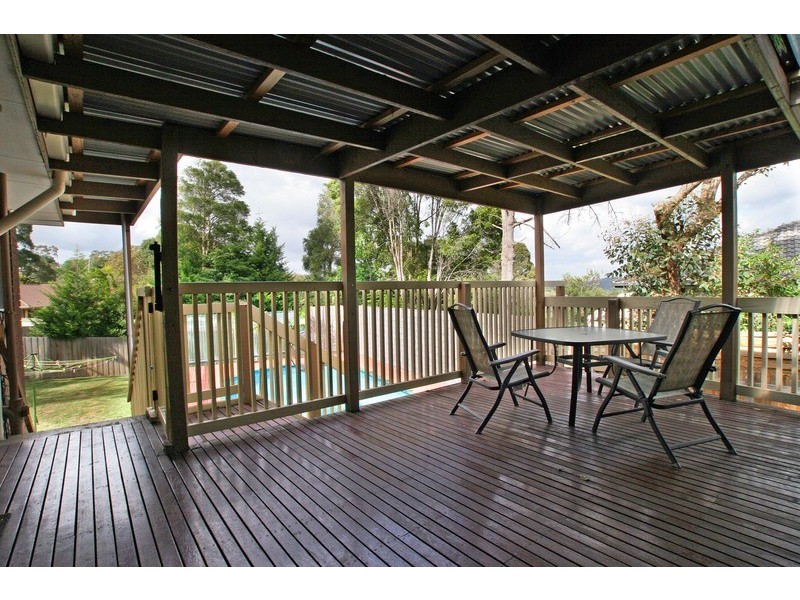 10 Savanna Drive, Mooroolbark VIC 3138