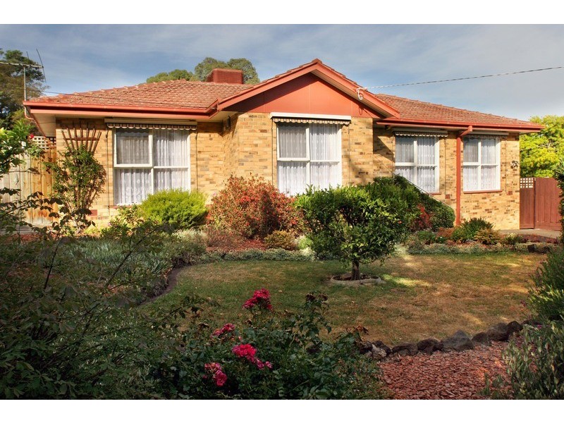 12 Shakespeare Avenue, Mooroolbark VIC 3138