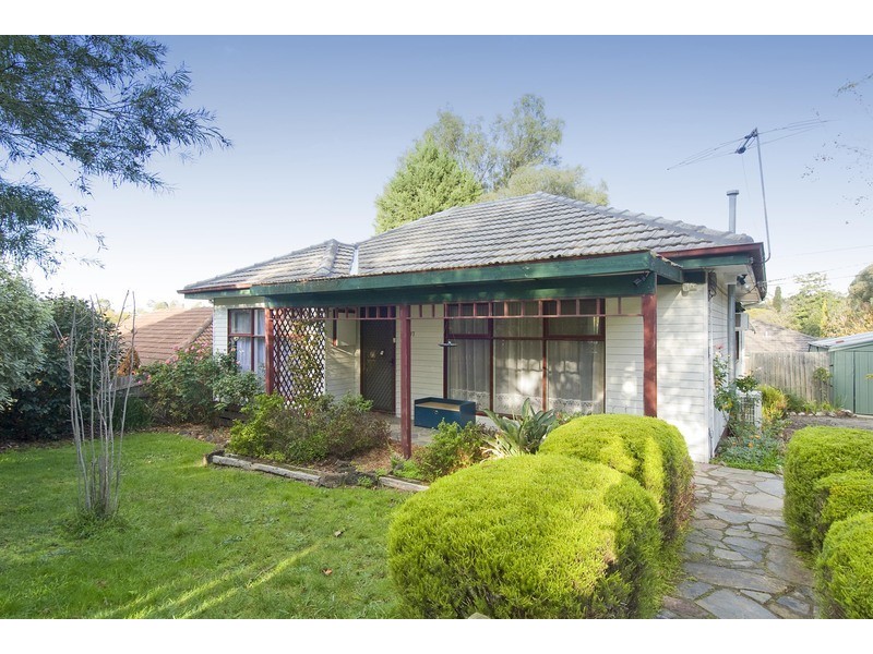 97 Mount View Parade, Croydon VIC 3136