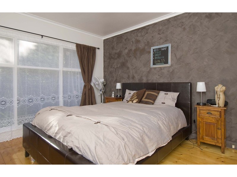 97 Mount View Parade, Croydon VIC 3136