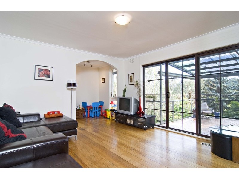 17 Oak Grove, Mount Evelyn VIC 3796