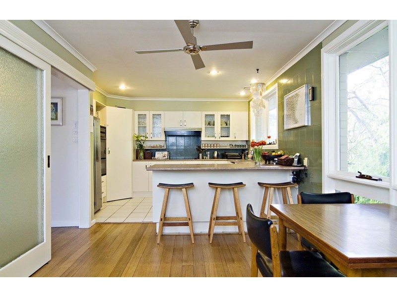 17 Oak Grove, Mount Evelyn VIC 3796