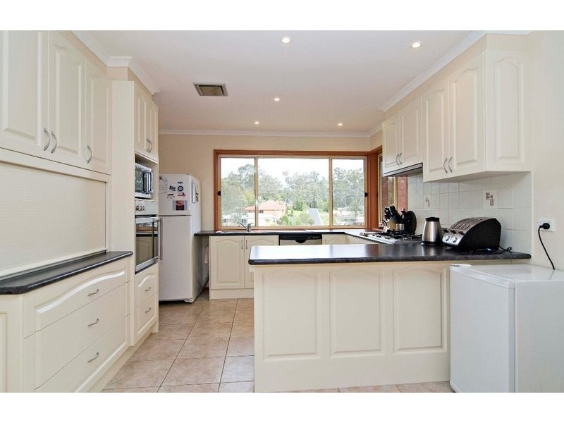 21 Bristol Crescent, Lilydale VIC 3140