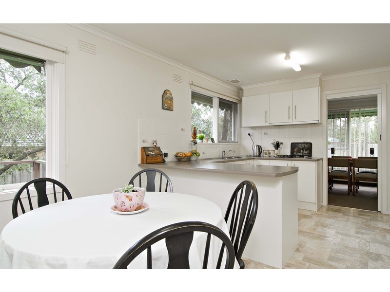 2 Cloverdale Lane, Chirnside Park VIC 3116