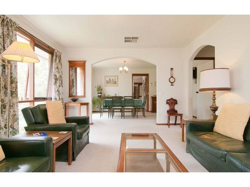 1 Iluka Place, Ringwood North VIC 3134