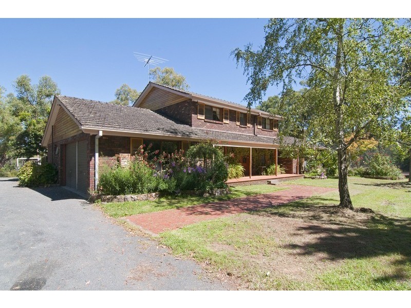 14 Lusatia Park Road, Woori Yallock VIC 3139