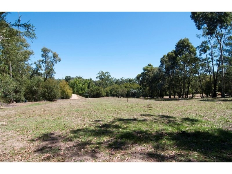 14 Lusatia Park Road, Woori Yallock VIC 3139