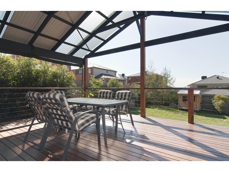 3 Hill View Rise, Mooroolbark VIC 3138